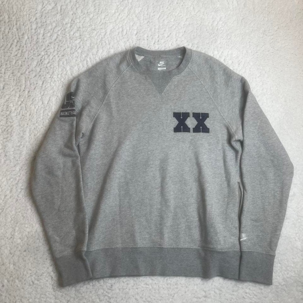 Nike men' grey embroidered dream team basketball Olympics crew neck sweatshirt L